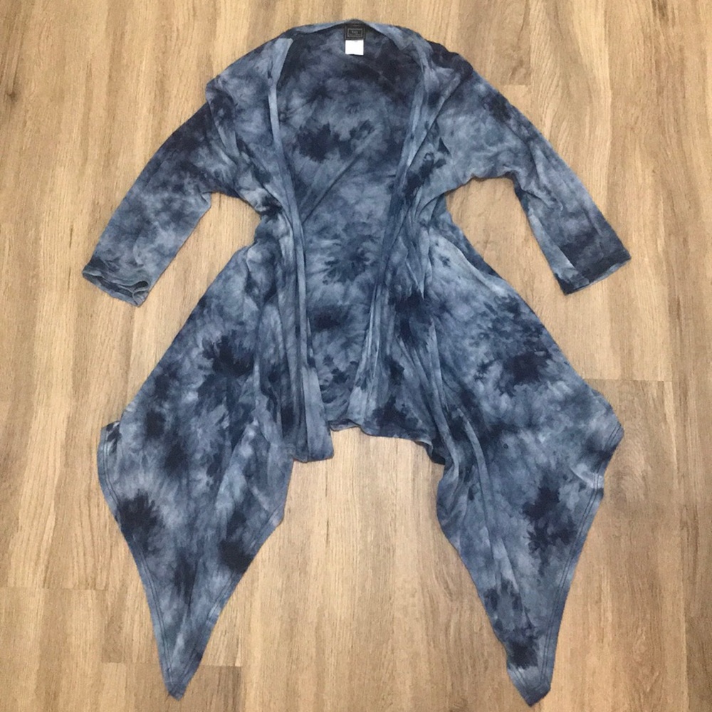 Winged dark blue tie dye sweater